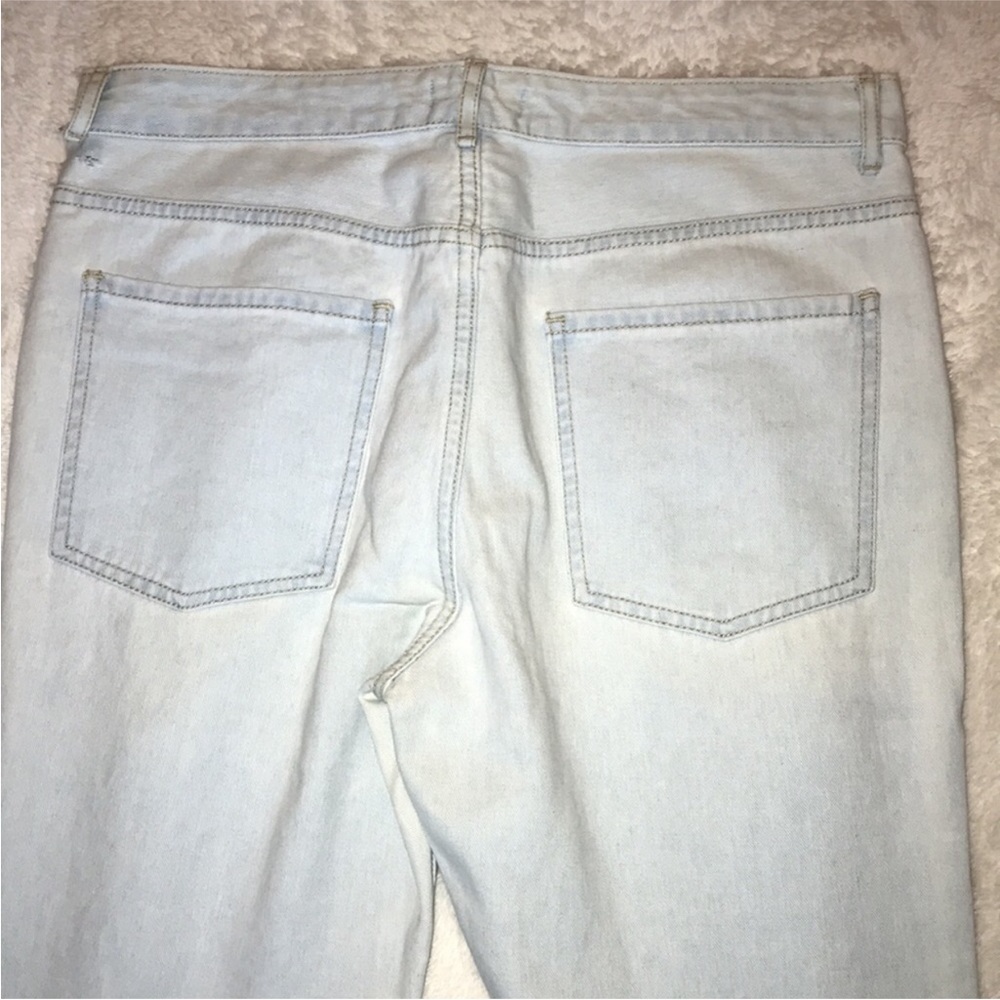High Rise Distressed Mom Jeans - Picture 7 of 9